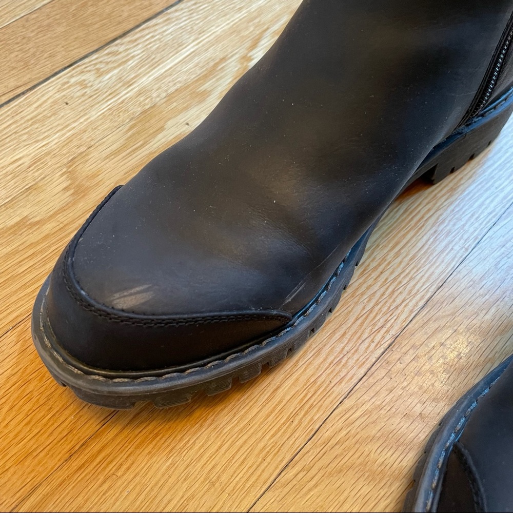 Roxy Kearney Ankle Bootie - Picture 11 of 12